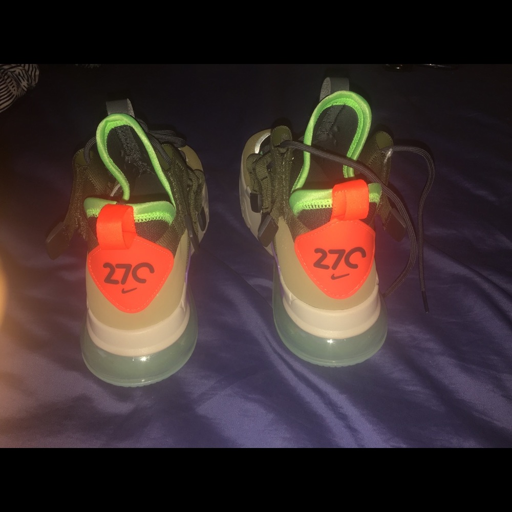 Nike Air 270 size 8 Brand new